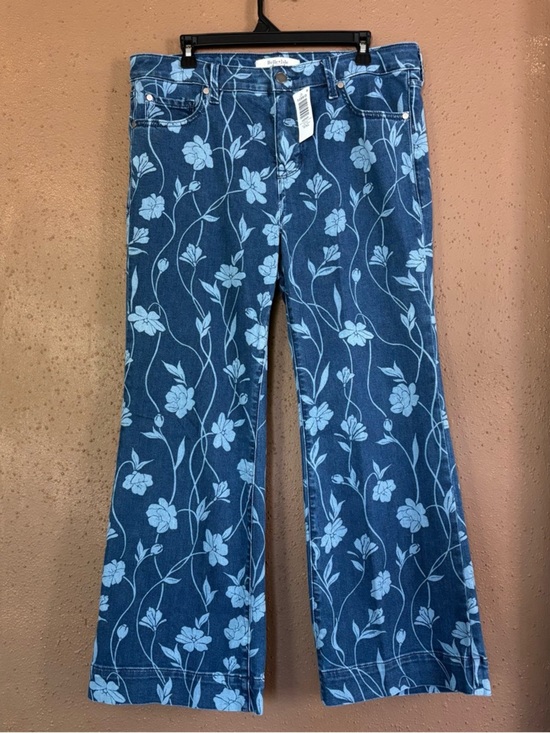 torrid Denim - Torrid Belle Isle Aquinnah High Rise Flare Ankle Floral Jeans Blue 10 Tall NWT